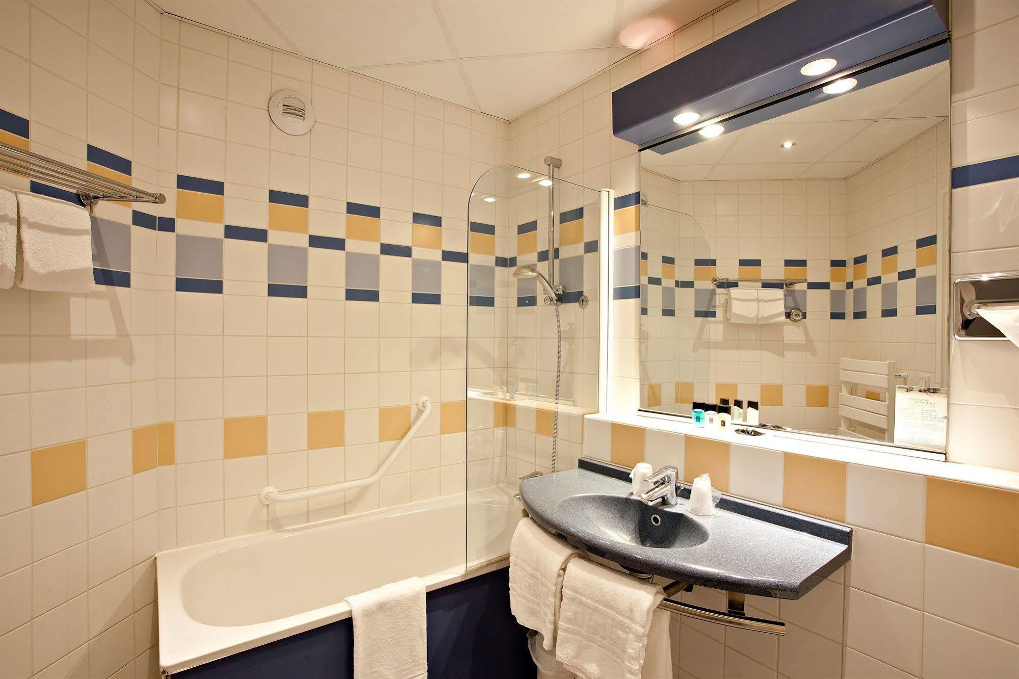 Thalazur Ouistreham - Hotel & Spa Экстерьер фото